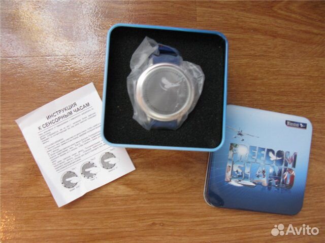 Часы сенсорные Winston