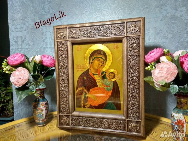 Резной дубовый киот