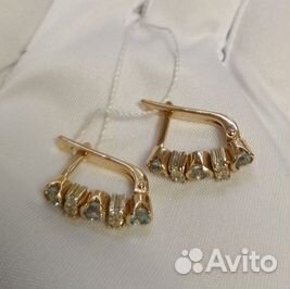 Серьги с синтетическим камнем Золото