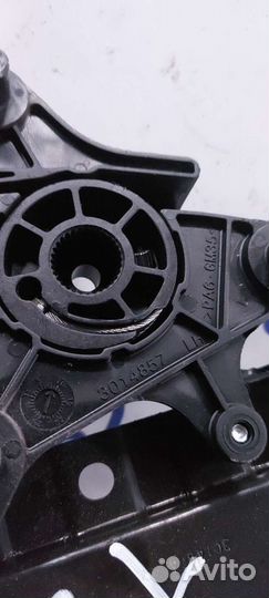 Стеклоподъёмник задний левый на Dodge Caravan