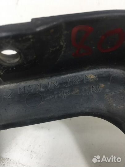 Брызговик задний правый