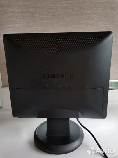 Монитор samsung