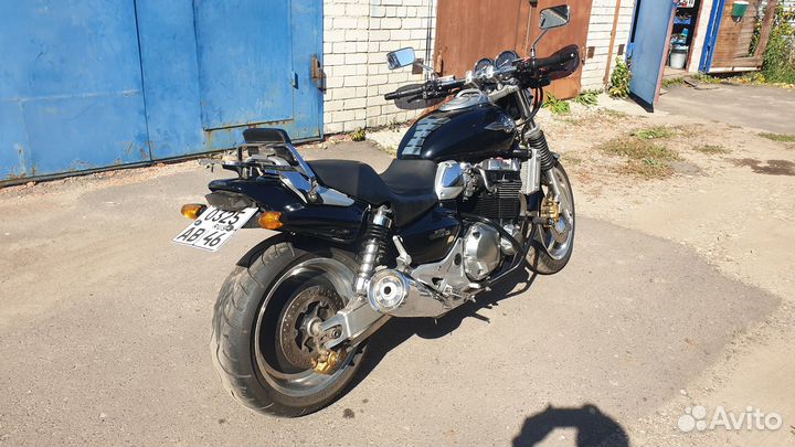 Honda X 4