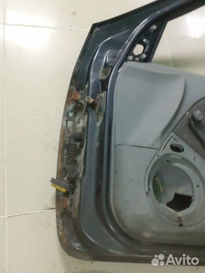 Дверь передняя правая Renault Symbol LB K4J