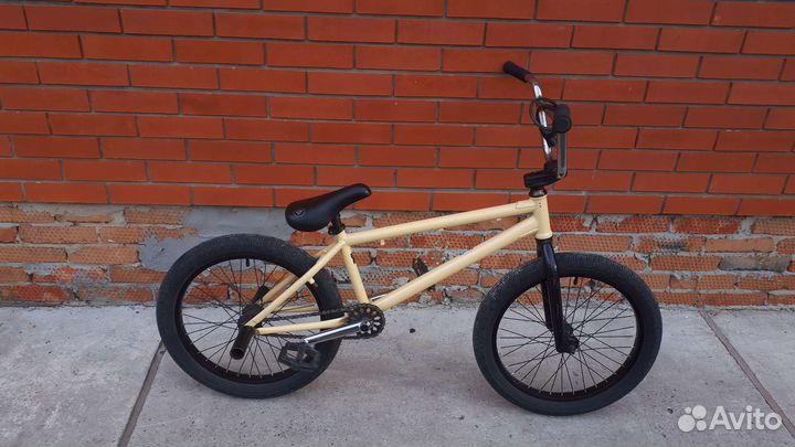Трюковой велосипед bmx