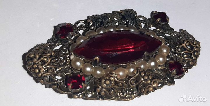 Винтажные броши, клипсы