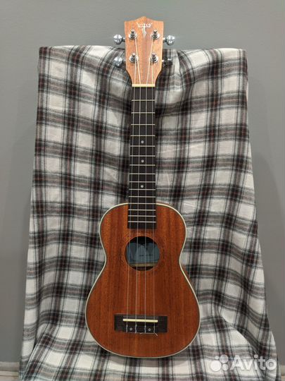 Укулеле сопрано Listen 300NA