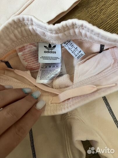 Спортивный костюм adidas для девочек