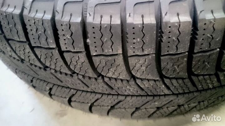 Michelin X-Ice 3 225/50 R17 98H