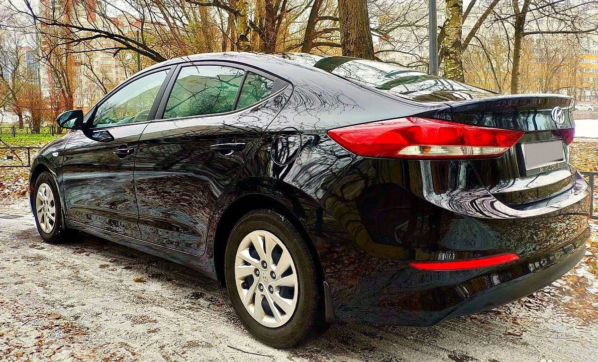 Hyundai Elantra: фото из отзыва