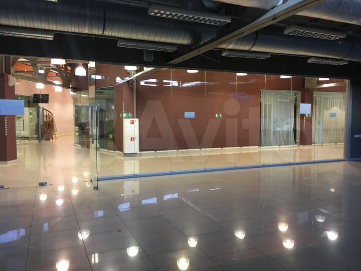 Торговое помещение, 200 м²