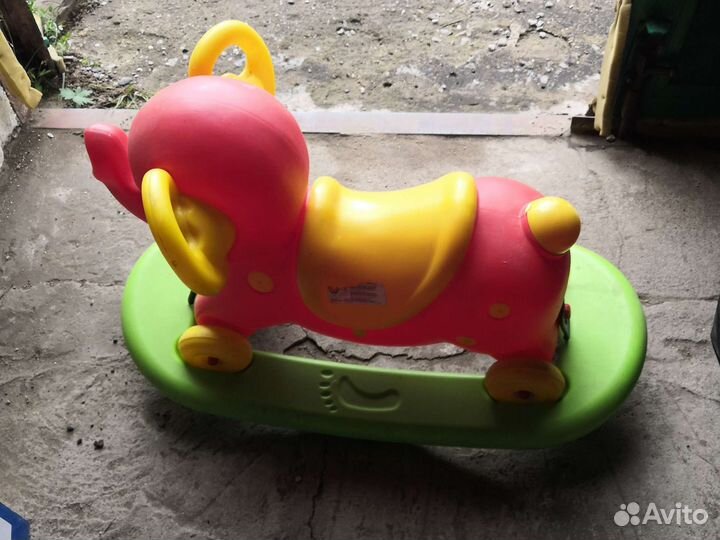 Детская качалка лошадь
