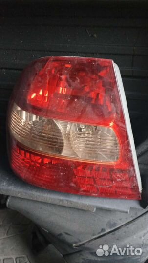 Задние фонари на Тойоту королла