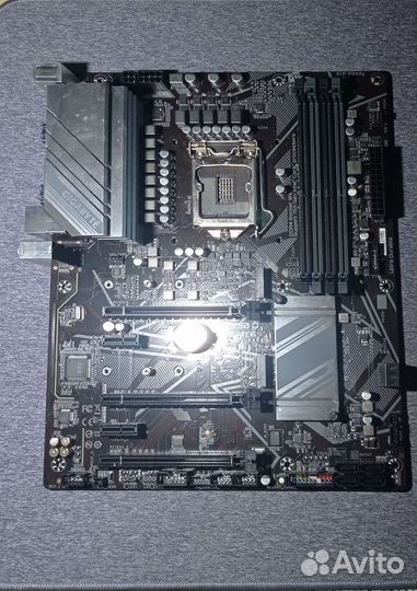 Gigabyte Z590 D