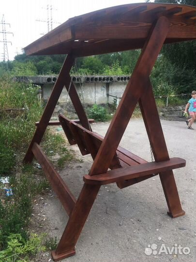 Садовые качели из дерева