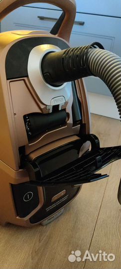 Пылесос Midea