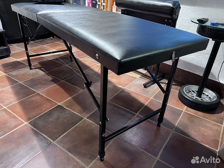 Кушетка косметологическая / стол массажный