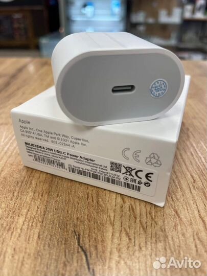 Зарядное устройство Apple 20W USB-С Оригинал
