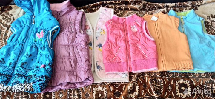 Жилеты для девочки от полугода до5