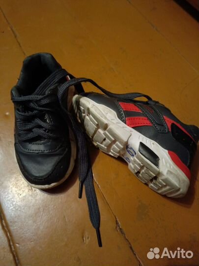 Кроссовки детские