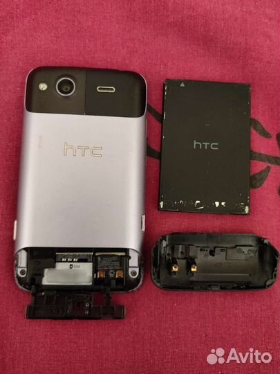 Телефон HTC Salsa