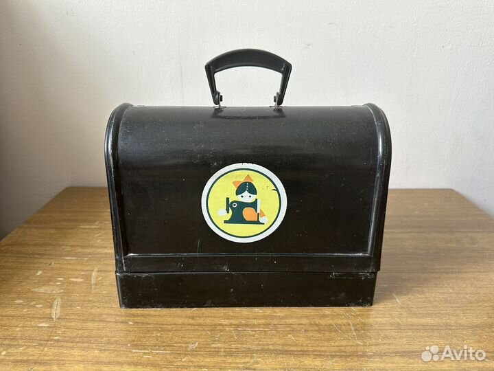 Детская швейная машинка СССР