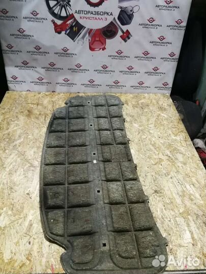 Шумоизоляция капота VW Touran 2003-2010 г.в