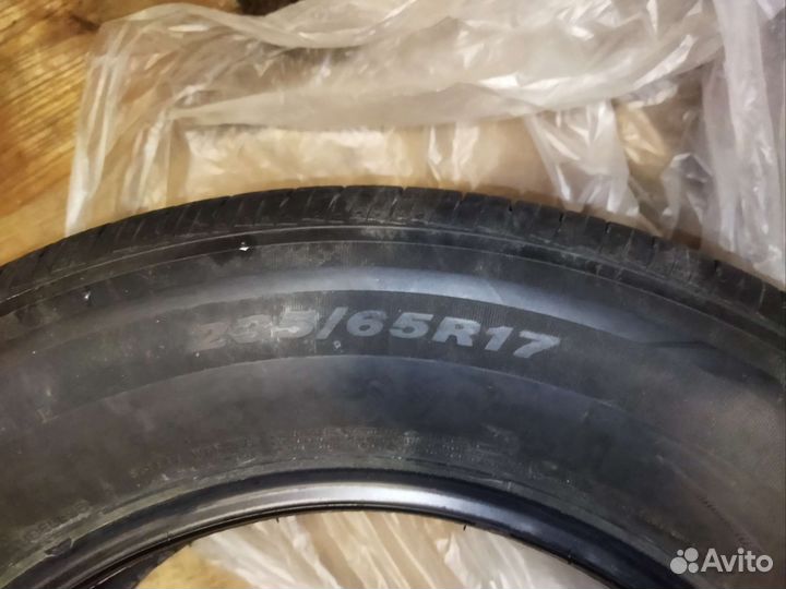 Nexen Roadian GTX 235/65 R17