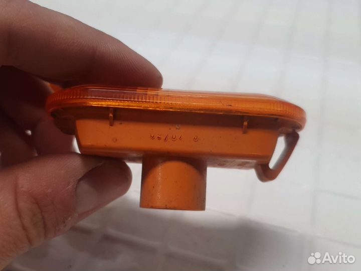 Повторитель на крыло желтый ford fusion