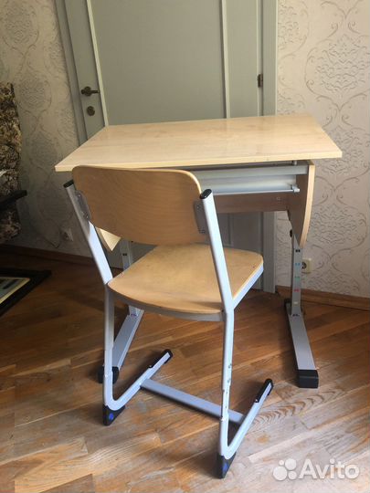 Растущая парта и стул для школьника «Осанка 80»