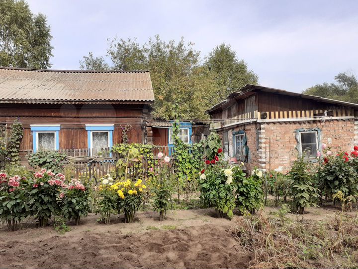 Дом 52,6 м² на участке 9,4 сот.