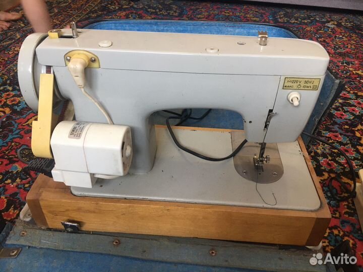 Швейная машина Чайка 132м