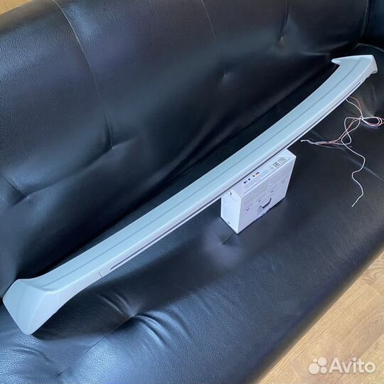 Диодный спойлер багажник Toyota Camry 70