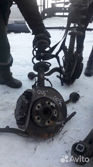 BMW Е60 520D Кулак поворотный правый