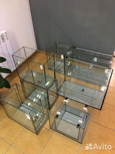 Аквариумы, террариумы