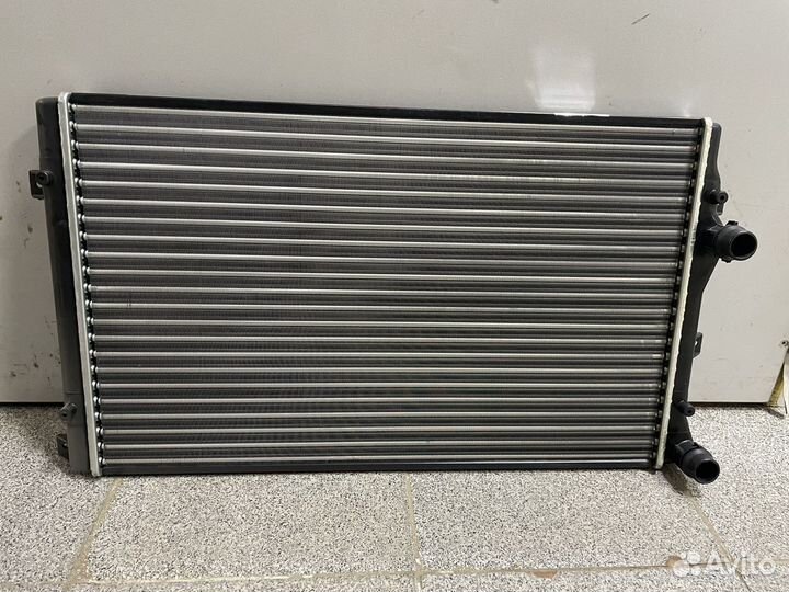 Радиатор охлаждения volkswagen golf5 1114206100