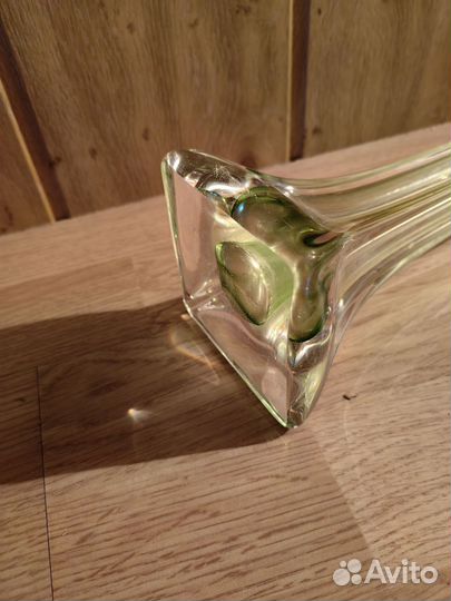 Ваза. Зелёное стекло « Берц» СССР 50см