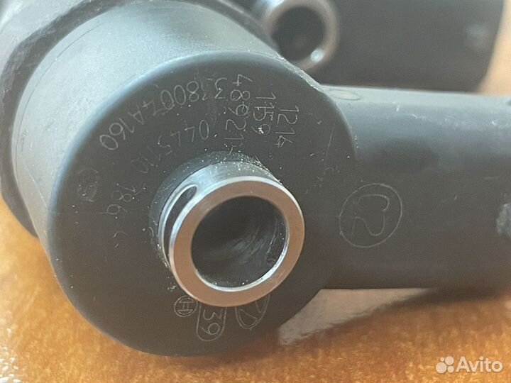 Топливные форсунки Киа Sorento 338004A160