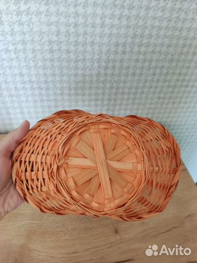 Корзина плетеная для цветов подарков конфет