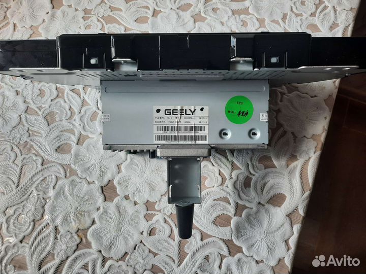 Штатная магнитола geely atlas