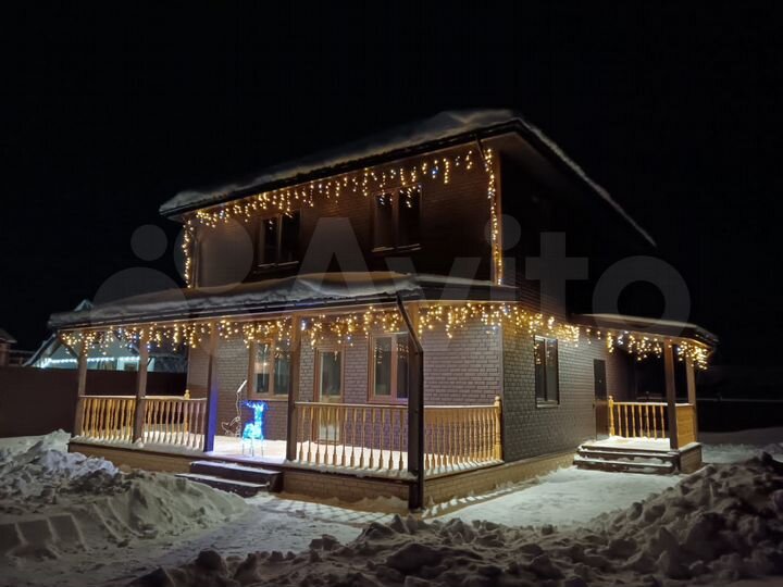 Коттедж 189 м² на участке 7,5 сот.