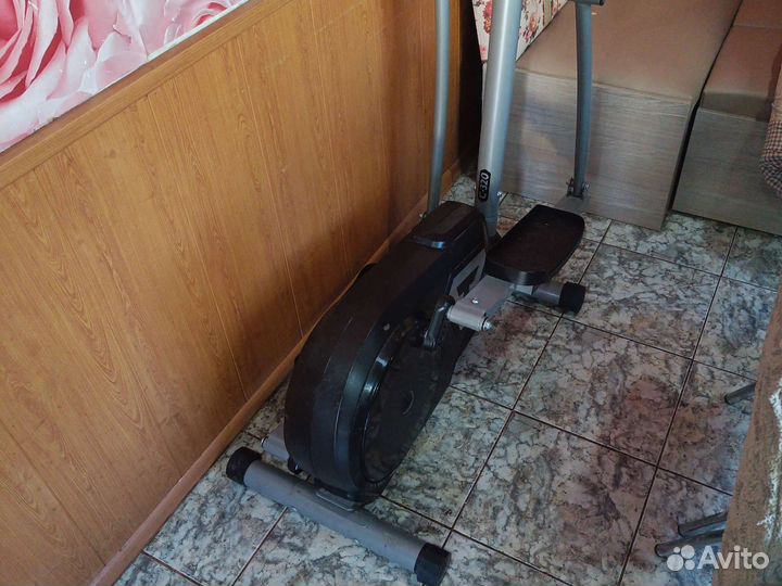 Эллиптический тренажер torneo