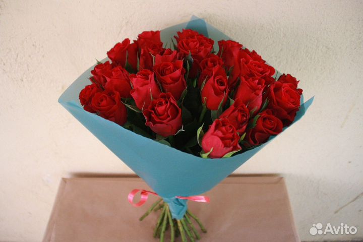 Букет из 25 красных роз