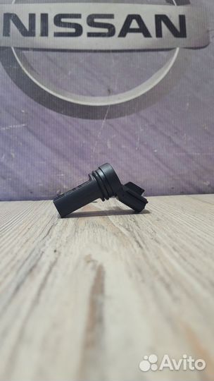 Датчик коленвала Nissan almera N16