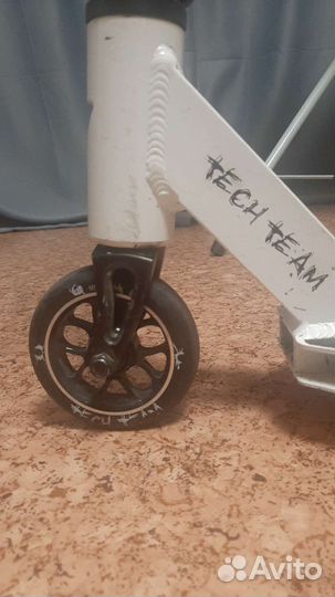 Трюковой самокат tech team