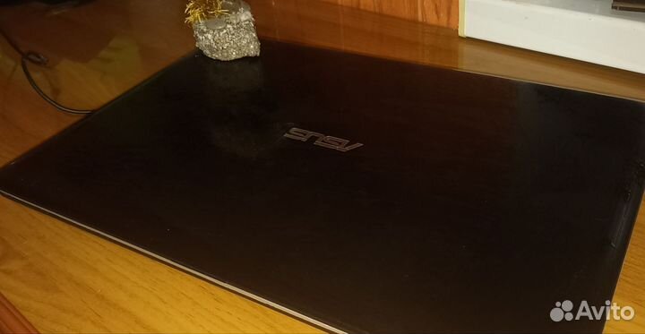 Ноутбук asus