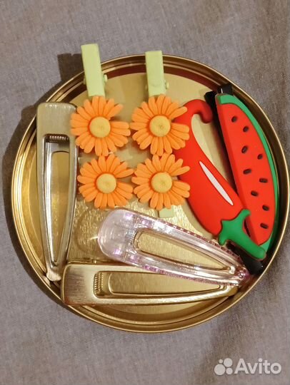 Заколки для волос