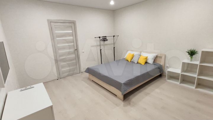 3-к. квартира, 79 м², 7/17 эт.