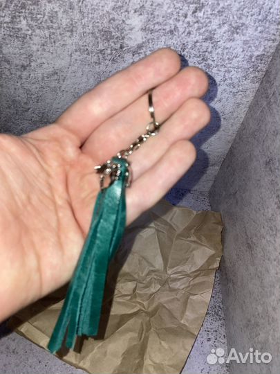 Брелок из натуральной кожи