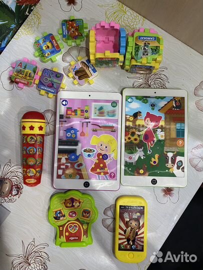Интерактивные развивающие игрушки